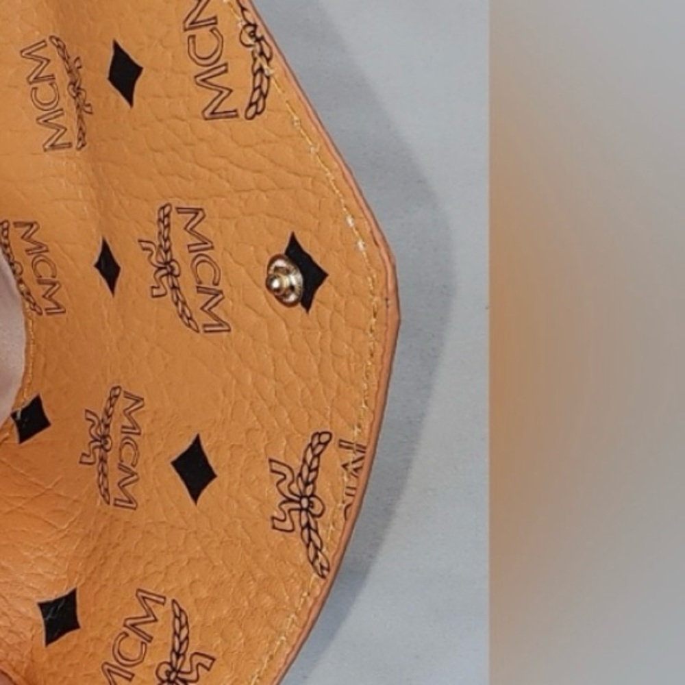 MCM Tan Leather Patterned Bag GWP NEW - Picture 6 of 7